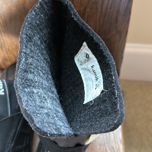 KAMIK ICE BUSTER WINTER BOOT. KIDS SIZE 5. Black. Wool Lined. Rubber BOTTOM. - Picture 12 of 13